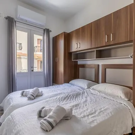 Town House In The Heart Of - Close To Malta International Airport Апартаменты *